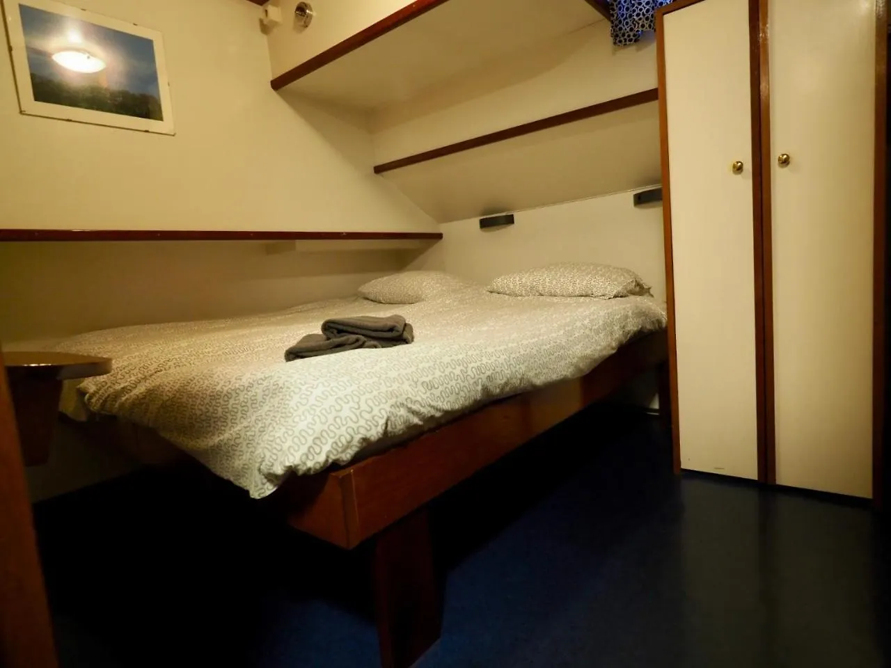 Hotelboot Sarah 2*, Амстердам